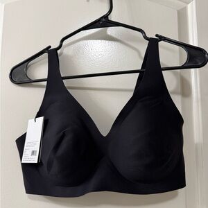 Knix Revolution Black Seamless Bra